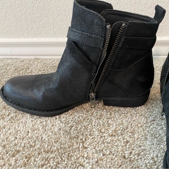 Born black booties - Picture 3 of 4